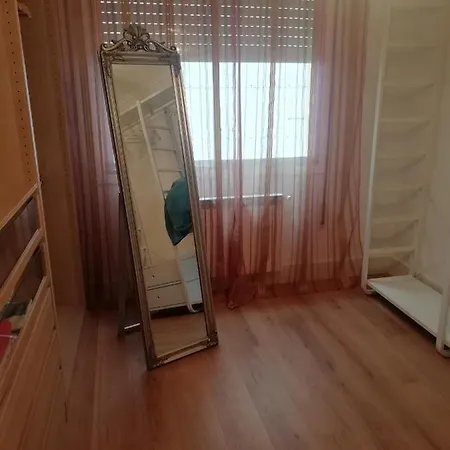 Centrico Y Amplio Piso Con Plaza Parking Cangas do Morrazo